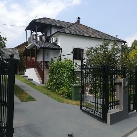 Holiday Home Baotic Velika Mlaka Zewnętrze zdjęcie